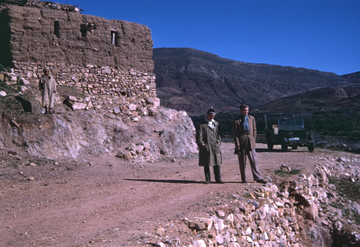 2 män på vägen.I Marocko 1951.