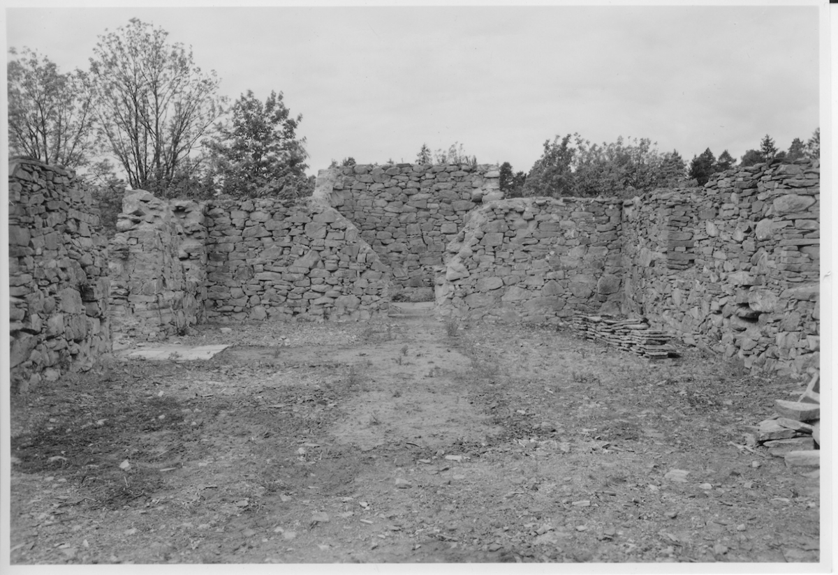 Före sänkningen av murarna 1956.  Lagmansered