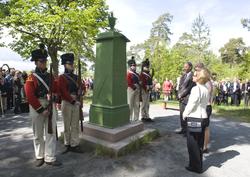 H.M. Dronningen avduker Christian August-monumentet i Konges