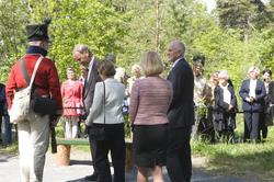 H.M. Dronningen avduker Christian August-monumentet i Konges