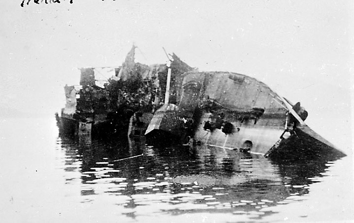 Ant. havneområdet, nedsunket skip. Narvik under 2. verdenskrig.