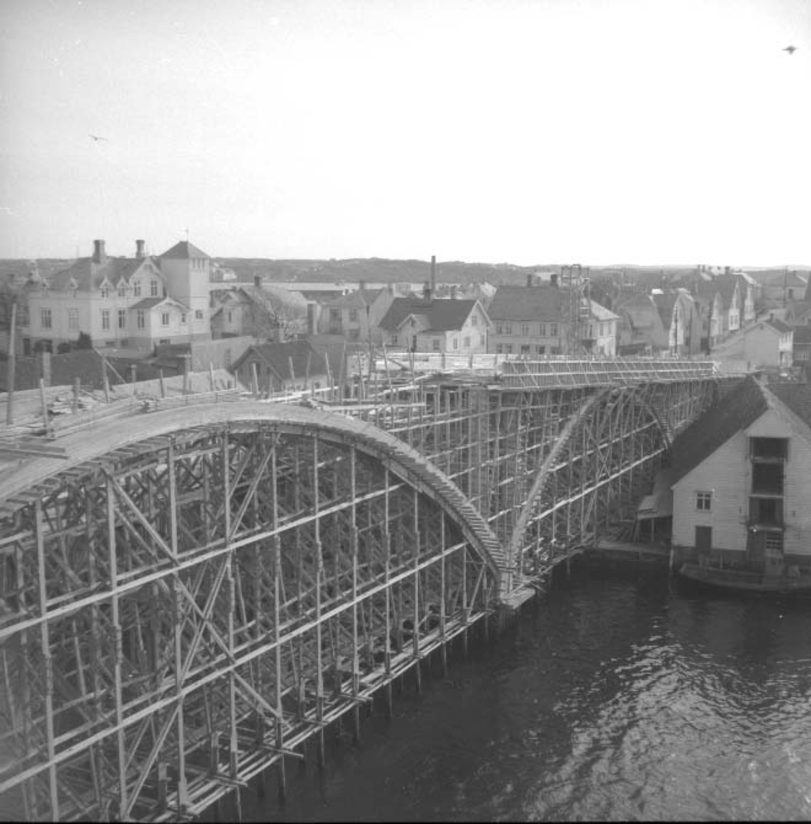 Bymiljø - Bakerøybroen under oppføring.