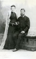 Brudebilde av Mikal H. og Lydia Simble