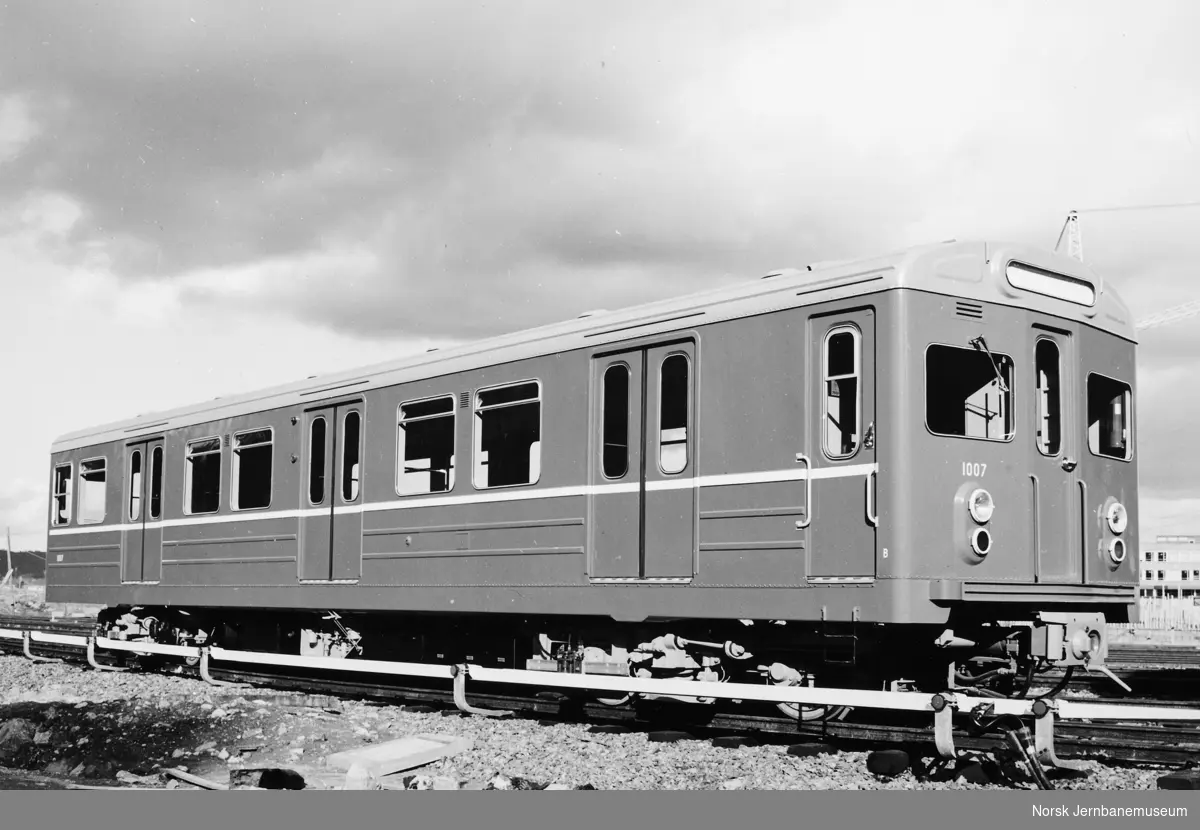 T-banevogn nr. 1007 som ny ved levering til Oslo Sporveier i 1964