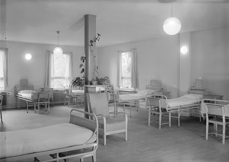 Sjukhussal på sjukhuset på F 3 Malmen, 1943. Interiör.