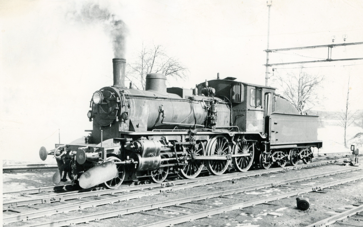 Damplokomotiv type 27a 296 på Kongsvinger stasjon