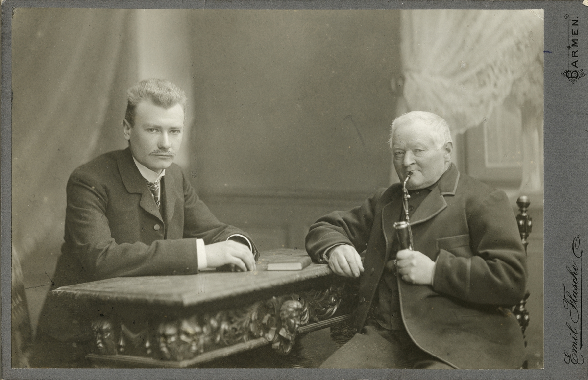Portrett av Karl Jebsen og Fritz Frielinghaus, truleg tatt då Jebsen tok vidareutdanning i Barmen i 1902.
