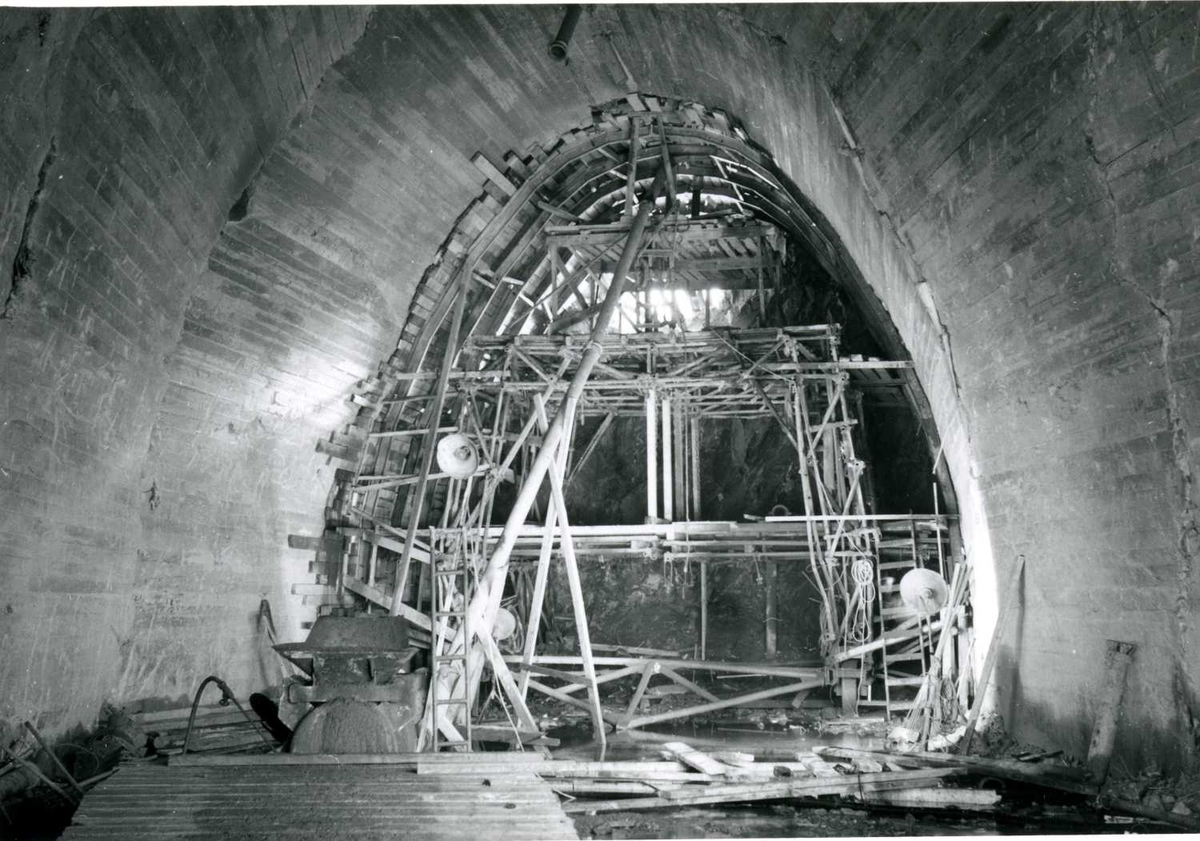 Støping U-tunnel (gjennomslag) 02-07-59.tif