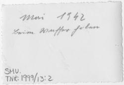 Tyske soldater sitter i en skråning