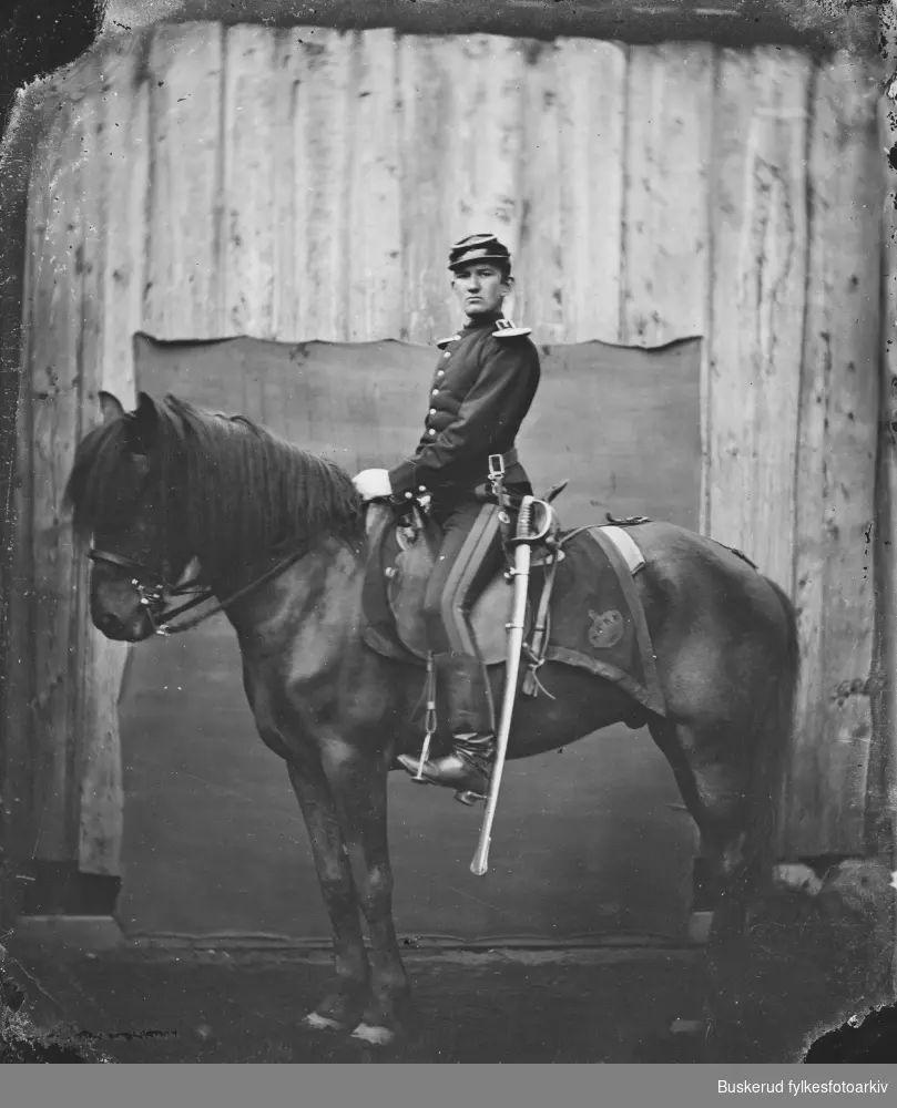 En militær med hest
ca. 1865