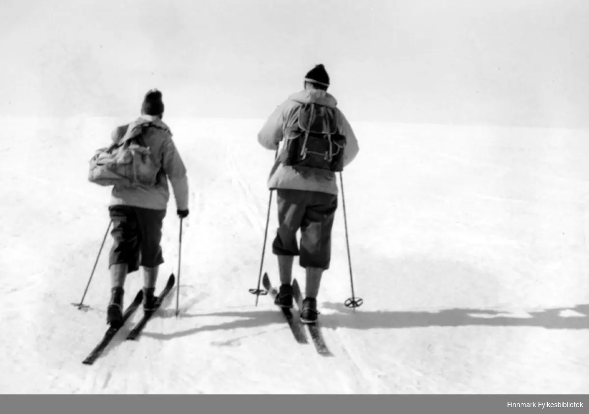 På ski på Varangerhalvøya på slutten av 1950 tallet