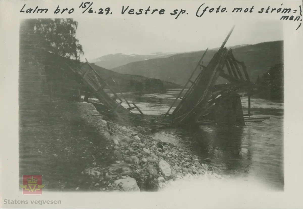 Album fra 1929-1943.  Bildet er merket: "Lalm bro 15/6.29. Vestre sp.(foto. mot strømmen)".