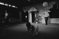 Nationaltheateret. Programfoto. "Leonce og Lena". 6/3-72.