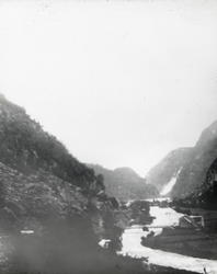 15. Nordover til Odda