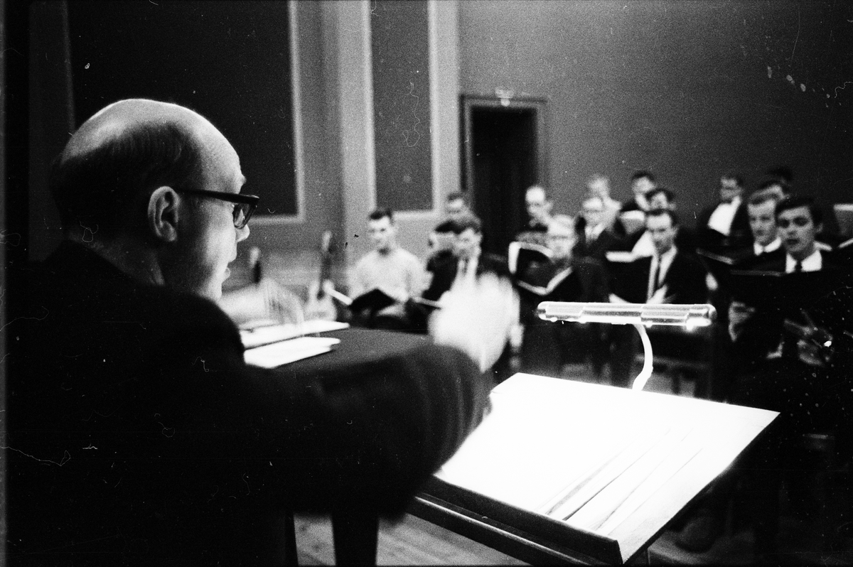 Orphei Drängar repetition, Universitetsaulan, Uppsala april 1966