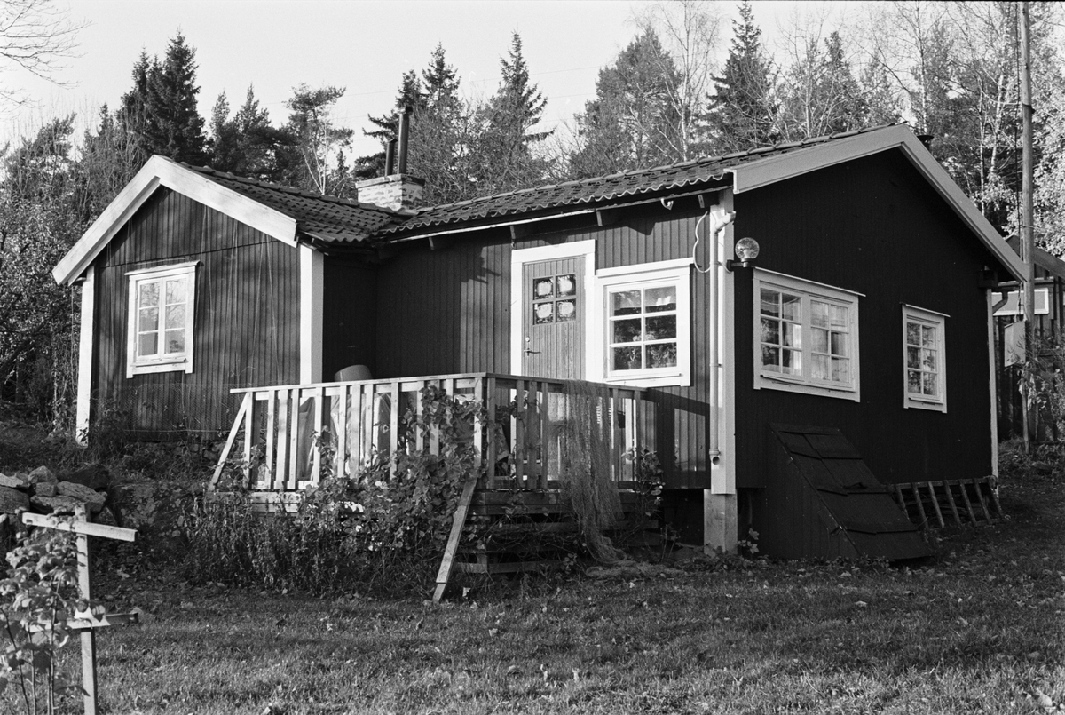 Bostadshus, Skogstibble 12:1, Skogs-Tibble socken, Uppland 1985