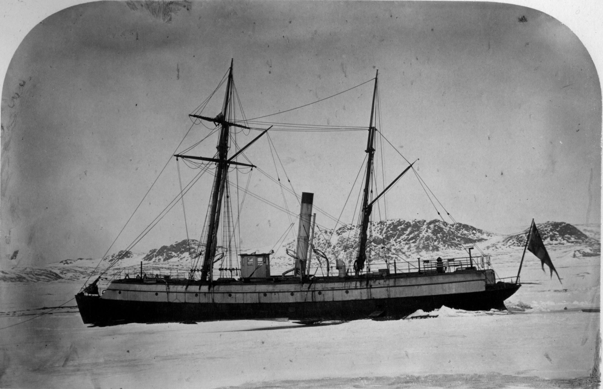 "Polhem' (expeditionens fartyg) i Mosselbay, d.21 Juni 1873."