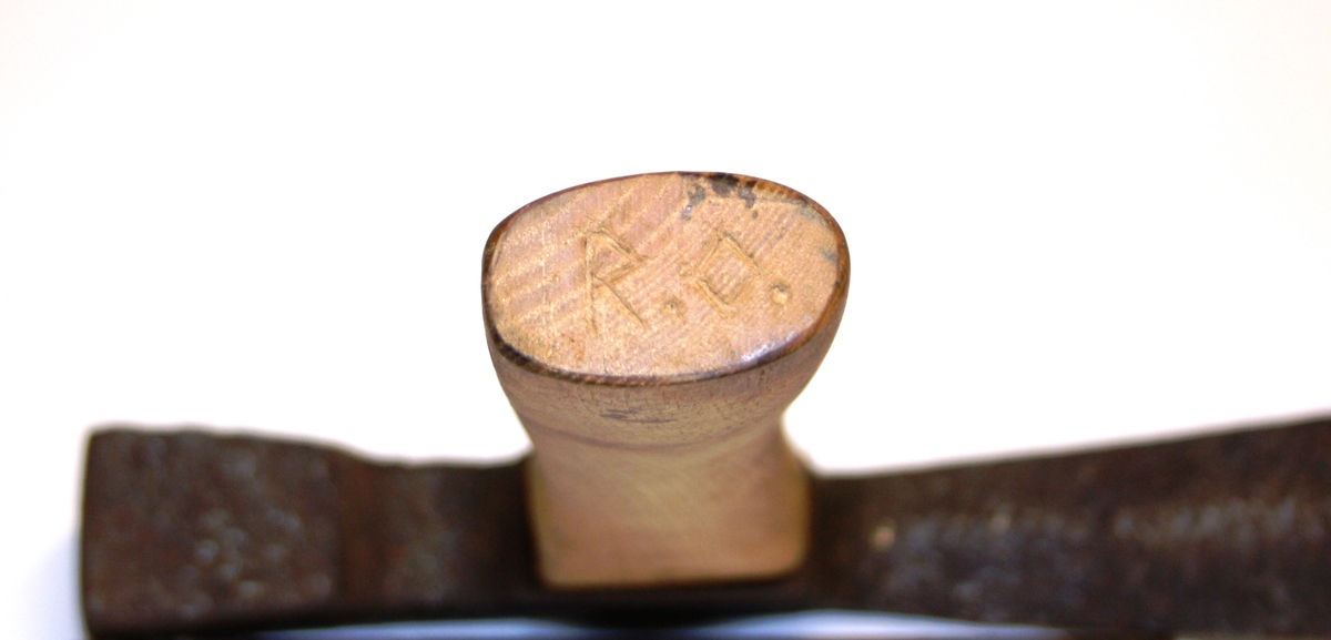 Avlangt hammarhode. kort skaft.