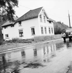 Vardens arkiv. "Trafikkontroll på Bøleveien". 09.09.1953
