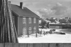 Det gamle Brodtkorbbruket i Vardø, med utsikt mot Nordre Våg