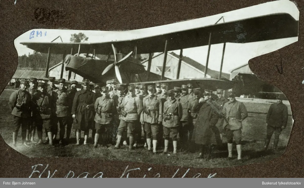 Fly på Kjeller 1919
dobbeldekker fra Det norske flyvåpen