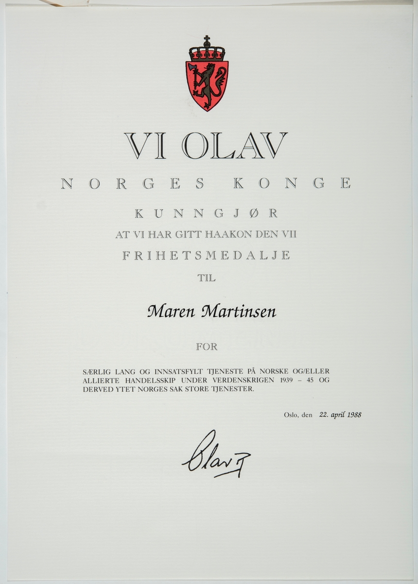 Frihetsmedalje diplomet tilm Maren Martinsen.