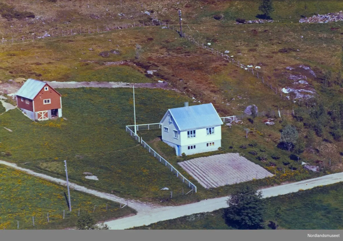 flyfoto av eiendommen Granheim, eier: Jan L.Kildal, Engavågen