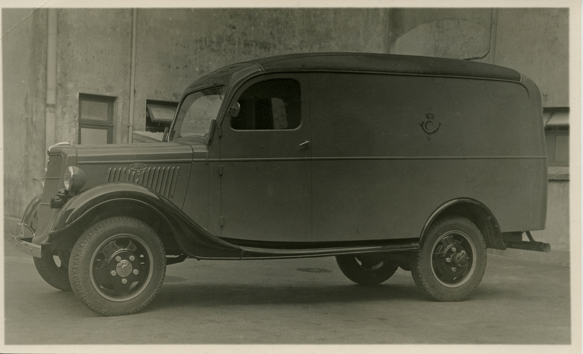 Postbil, Ford V8 årsmodell 1935, i Kristiansand.