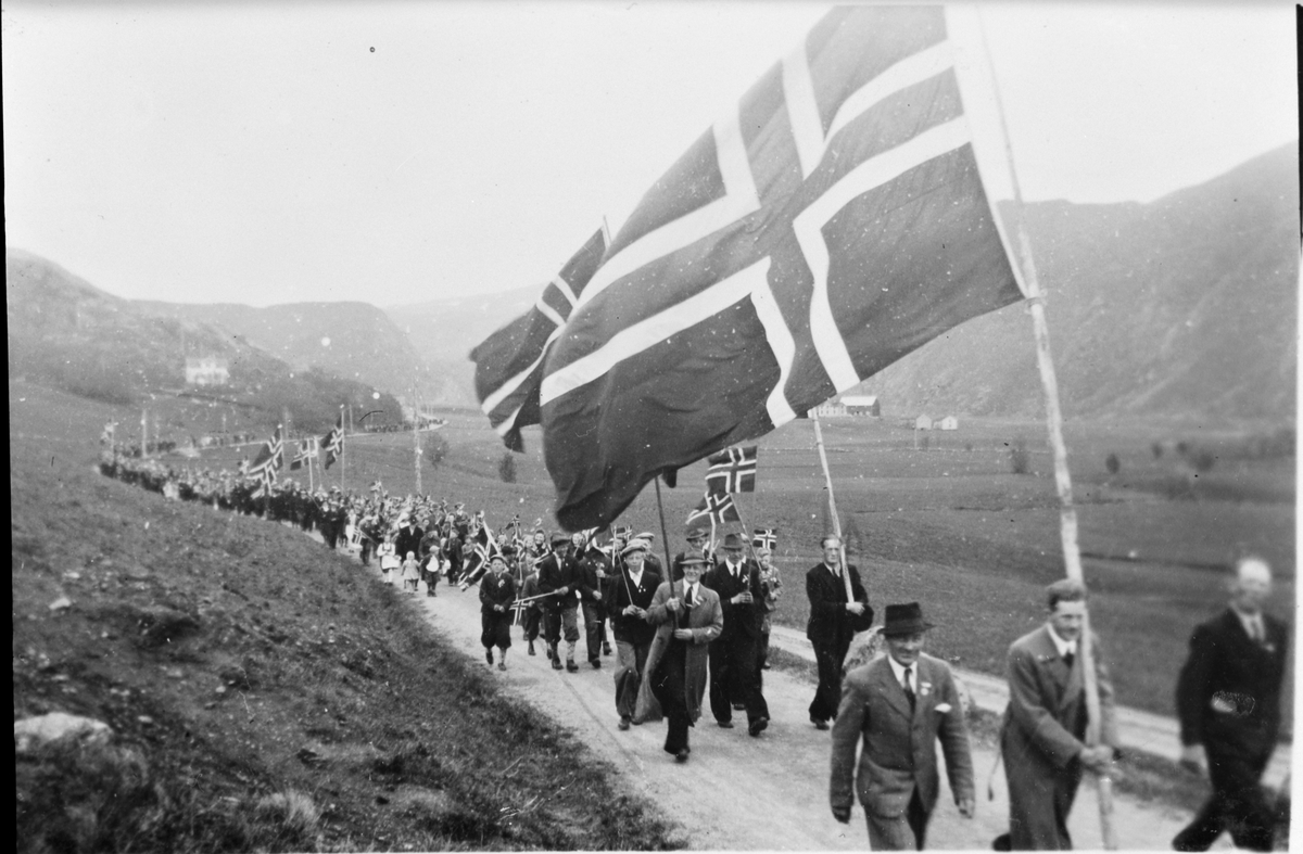 Frigjøringstog i Osen i 1945