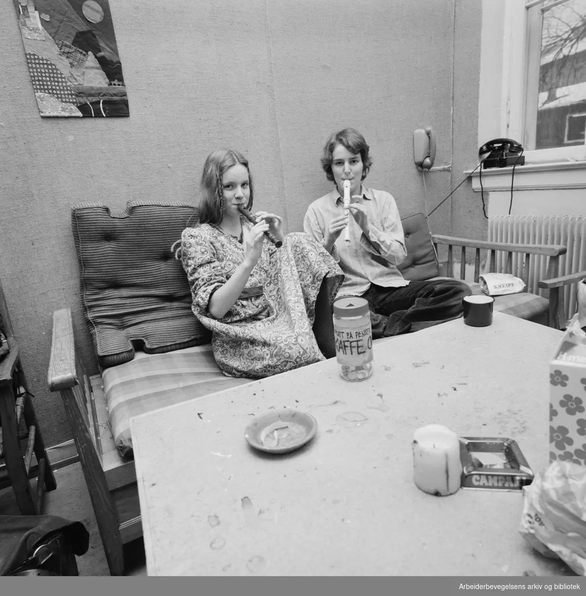 Forsøksgymnaset i Oslo. Tøyenhagen skoles lokaler i Lakkegata. Øving på blokkfløyte. 1977.