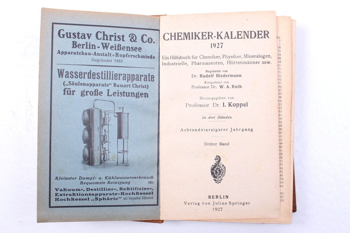 Tysk bok med artikler om kjemi.