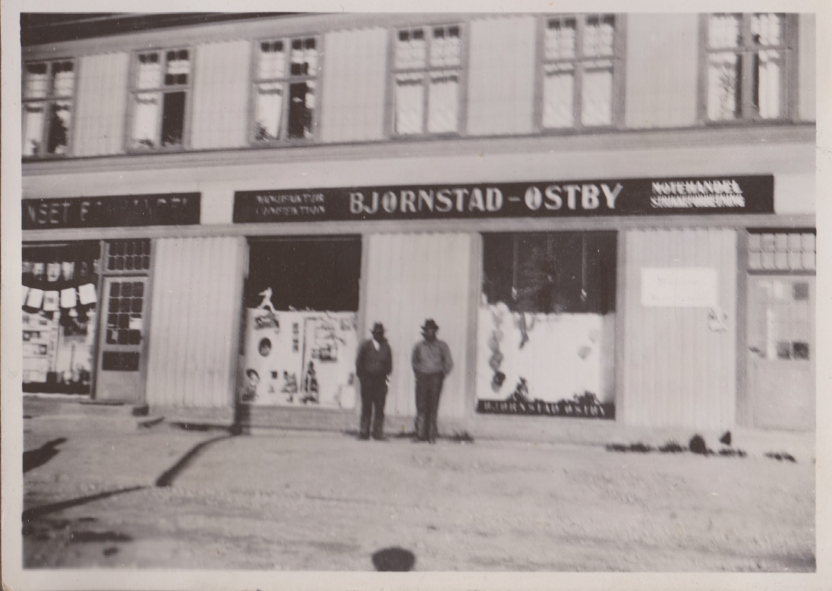 Butikk, Bjørnstad Østby og Tynset Bokhandel