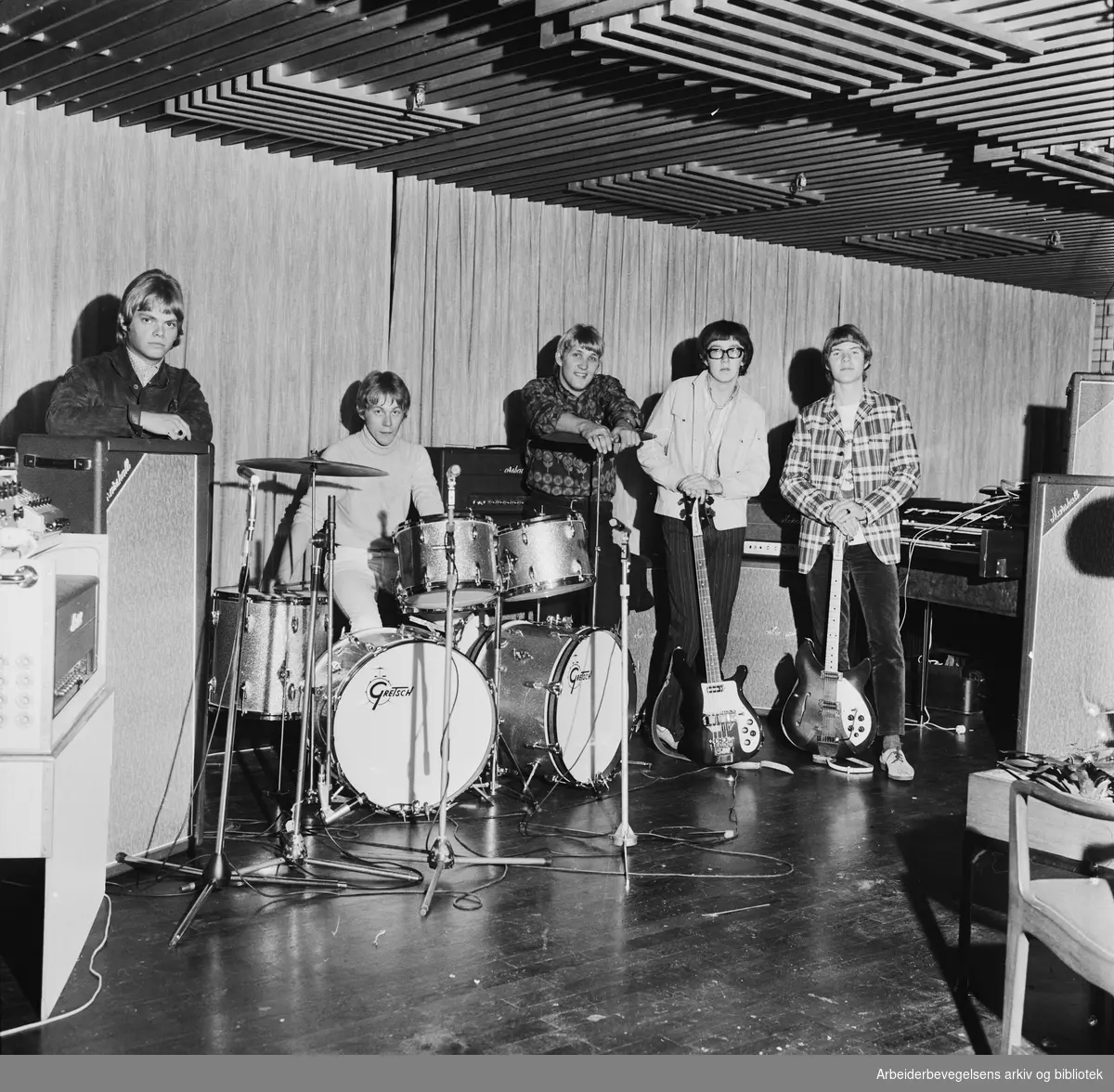 Tha Vanguards. Fra venstre: Freddy Lindquist, Leif Hemmingsen, Bjørn Nordvang, Johnny Sareussen og Terje Rypdal. September 1966.