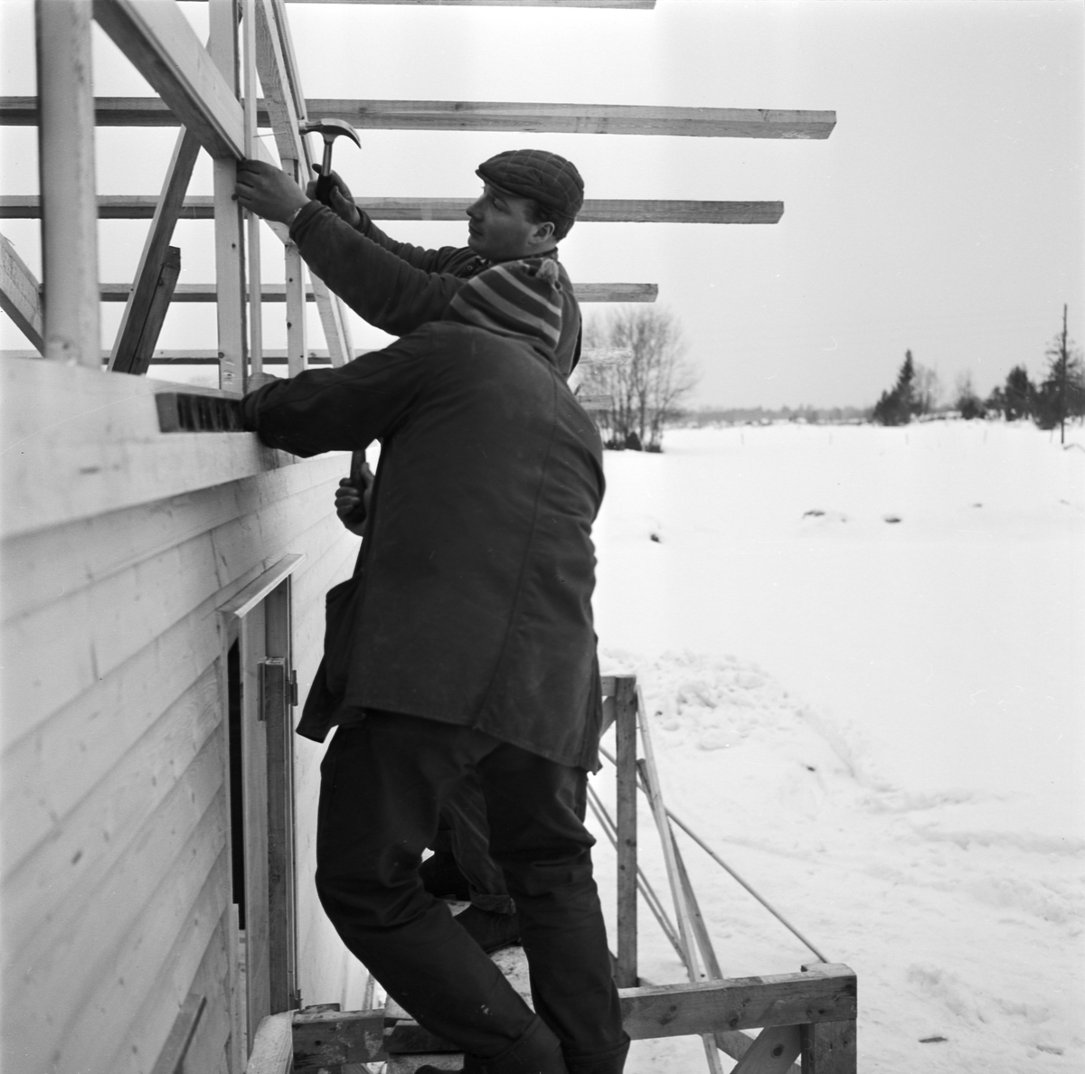 Byggande av pensionärslägenheter i Edvalla, Uppland 1969