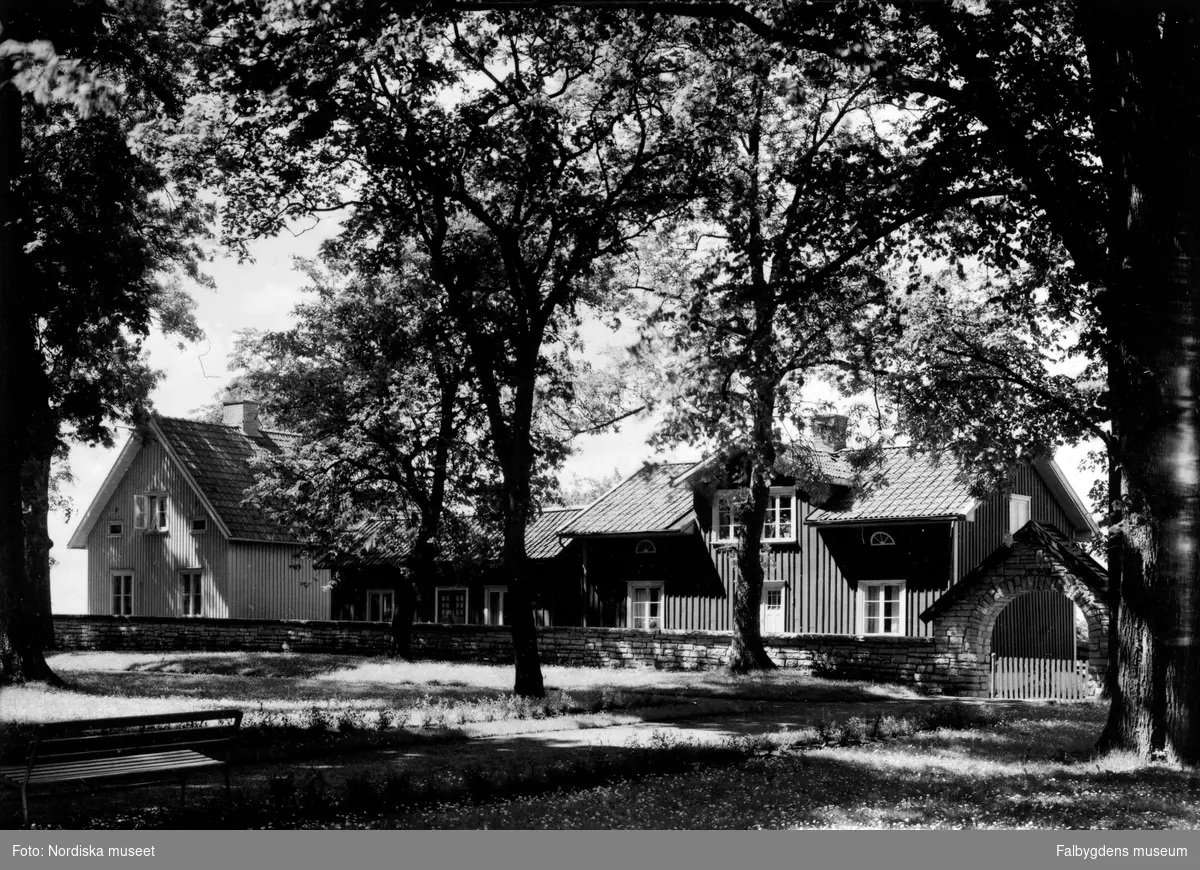 Prästgårdsgatan 6-8. Från NM:s byggnadsinventering 1957