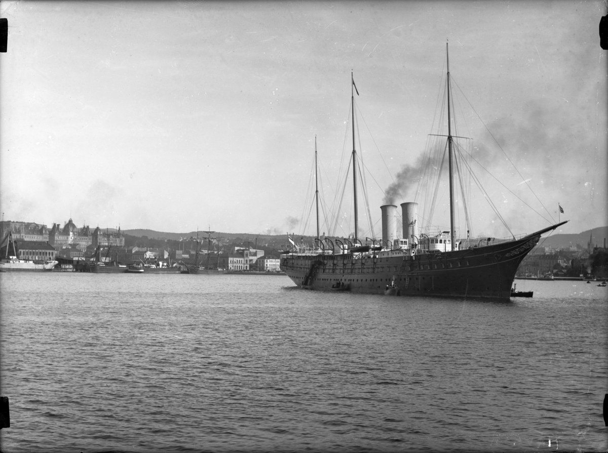 Ukjent skip utenfor Vika i Oslo.