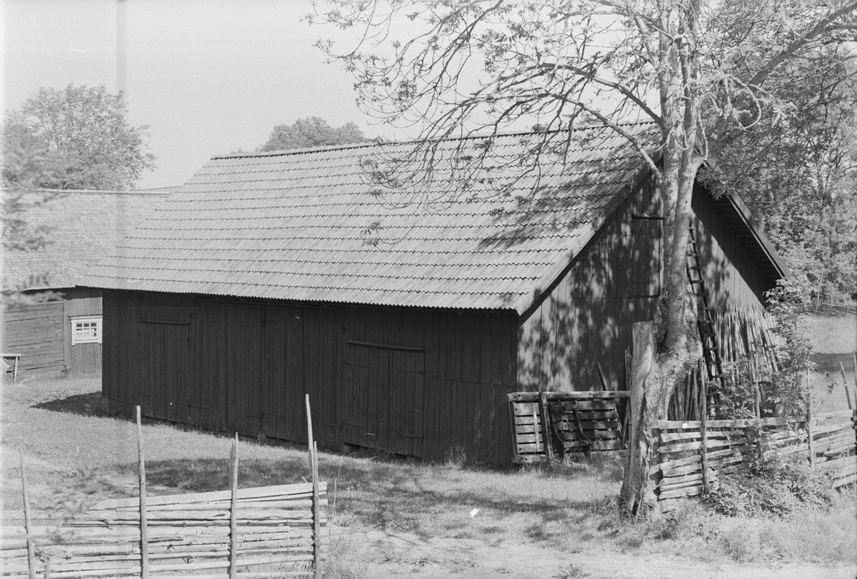 Lider, Ekeby 6:1, Ekeby by, (tomt 3), Vänge socken, Uppland 1975
