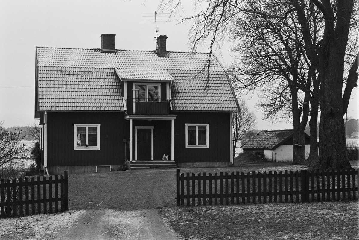 Bostadshus, Lörsta 2:1-5:1, Uppsala-Näs socken, Uppland 1984