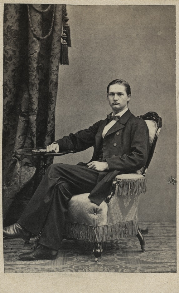 Nils Fredrik Wilhelm Leijonflycht, född 1838-11-06 i Skerike, död 1871-05-28 i Falu Kristine. Auditör och vice häradshövding.