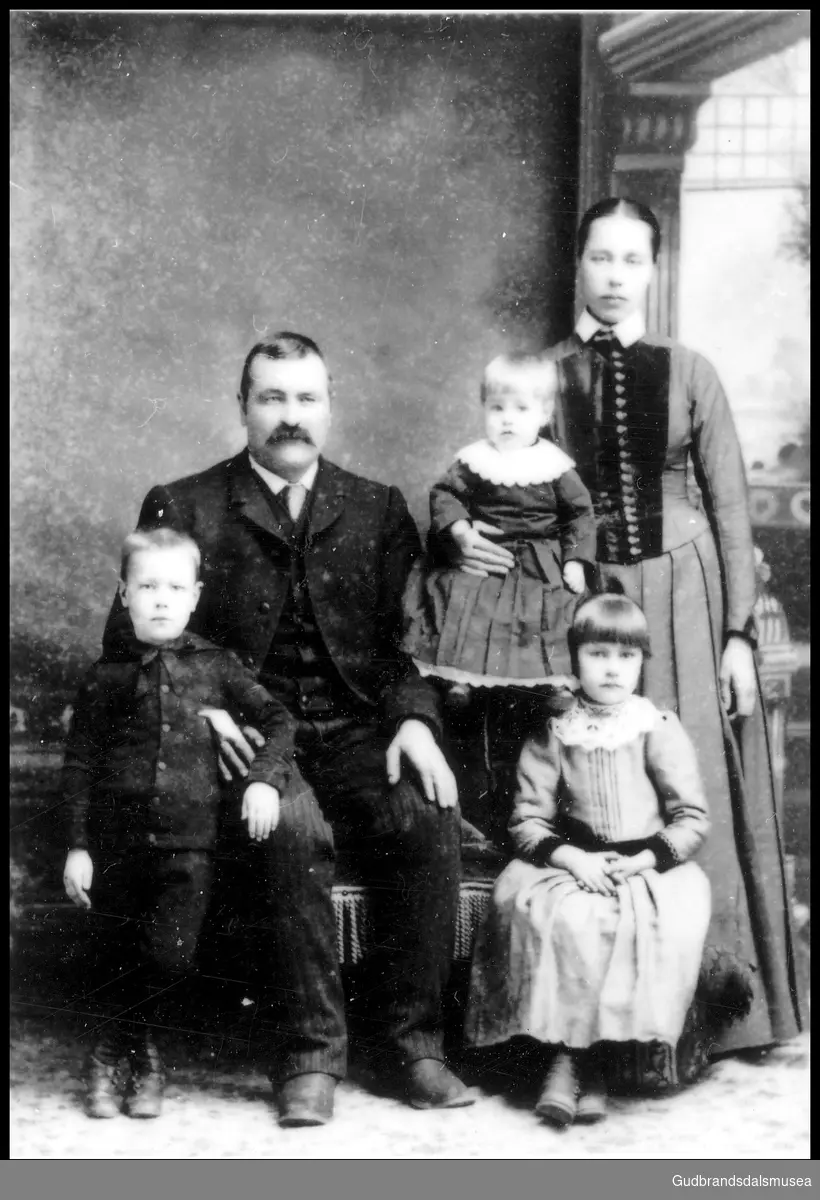 Ringebufamilie i Black River Falls USA ca 1892.