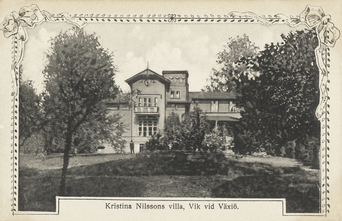Villa Wik, Sandsbro, ca 1910. 
Operasångerskan Christina Nilsson, grevinnan de Casa Mirandas sommarbostad i Sverige sedan 1906.