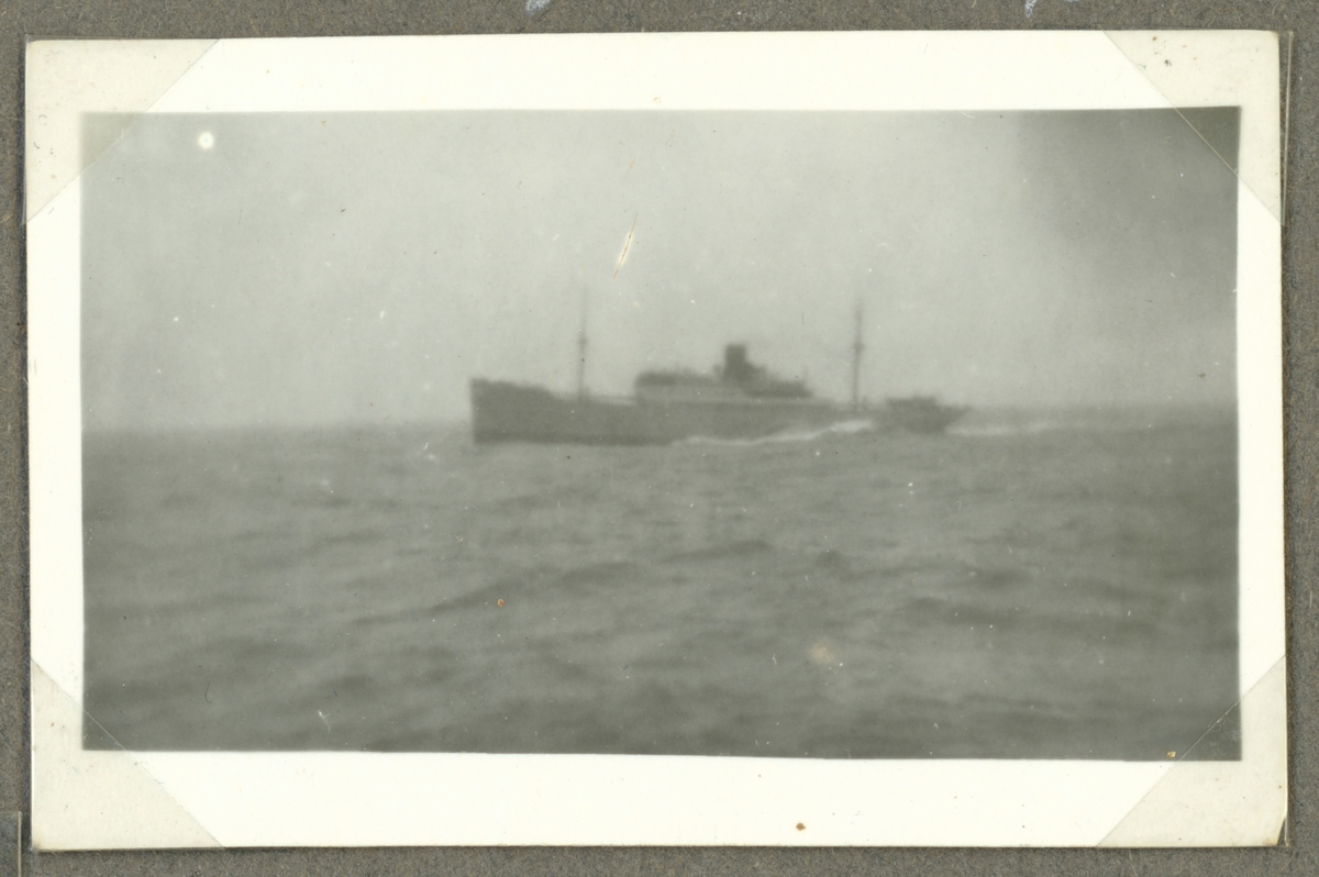 Bilden visar en lastfartyg i Nordsjön.
