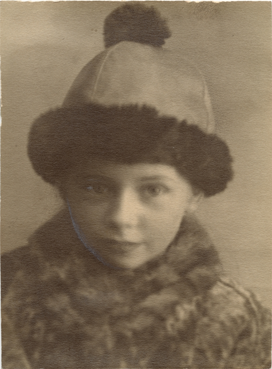 Portrett av Maren Charlotte (Mosse), Sigrid Undsets datter, som 4-åring.