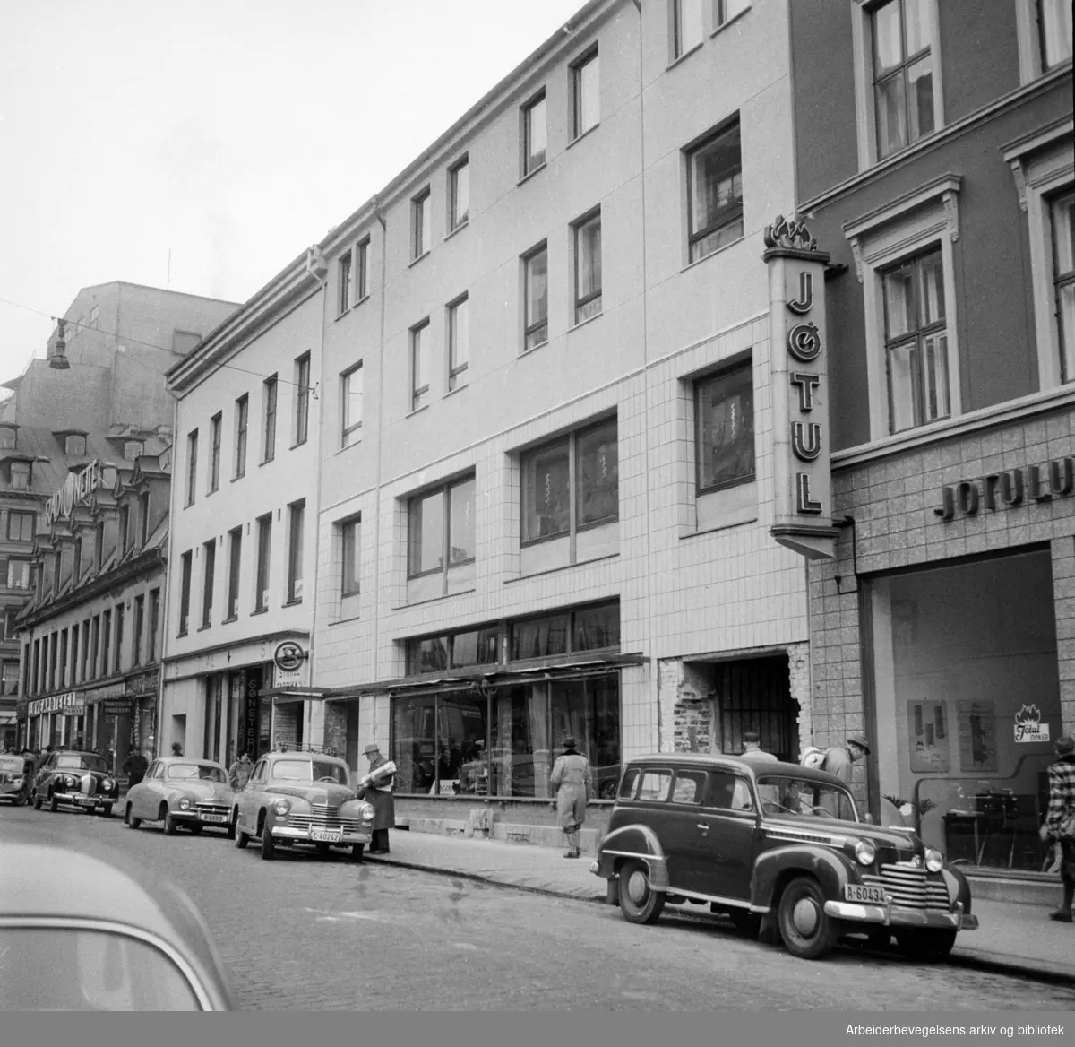 Nygata i Oslo sentrum. November 1955
