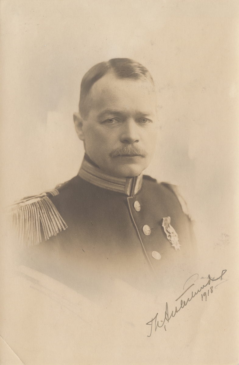 Porträtt av Thorsten Alsterlund, överstelöjtnant vid Norrbottens regemente I 19.