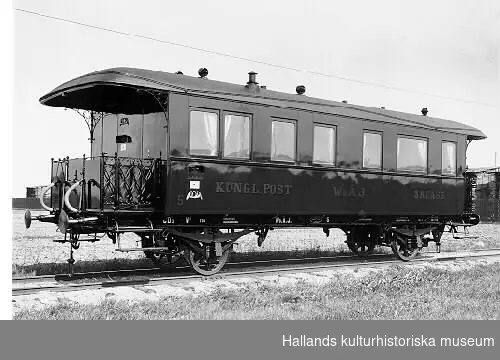 Postvagn på Varberg-Ätrans Järnväg, som invigdes 1911. Ur Svenska järnvägsklubbens fotoarkiv.
