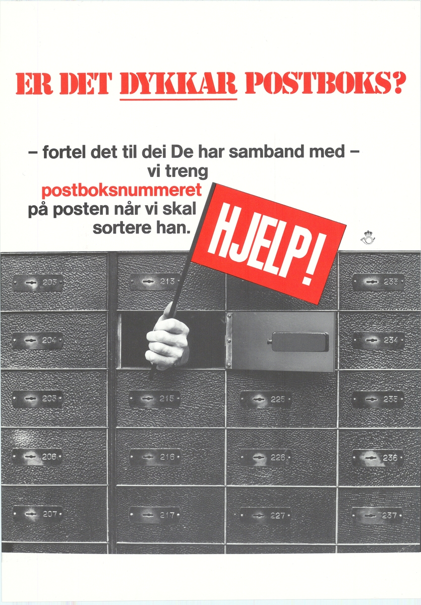 Tosidig plakt med likt motiv av postboksanlegg på begge sider. Tekst på bokmål og nynorsk på hver sin side. Overskrift er uthevet med rødt.