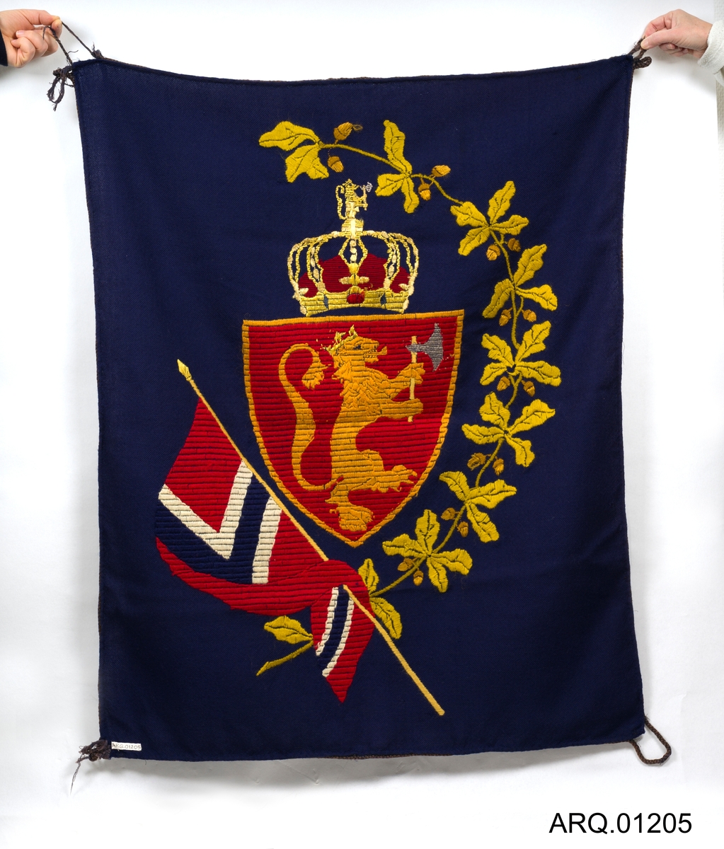 Norges Riksvåpen og Norske Flagg