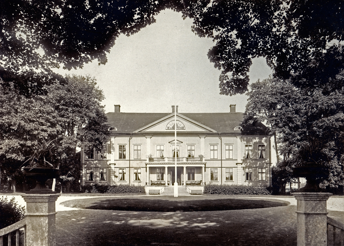 Östrabo, biskopens residens. Växjö, ca. 1912.
