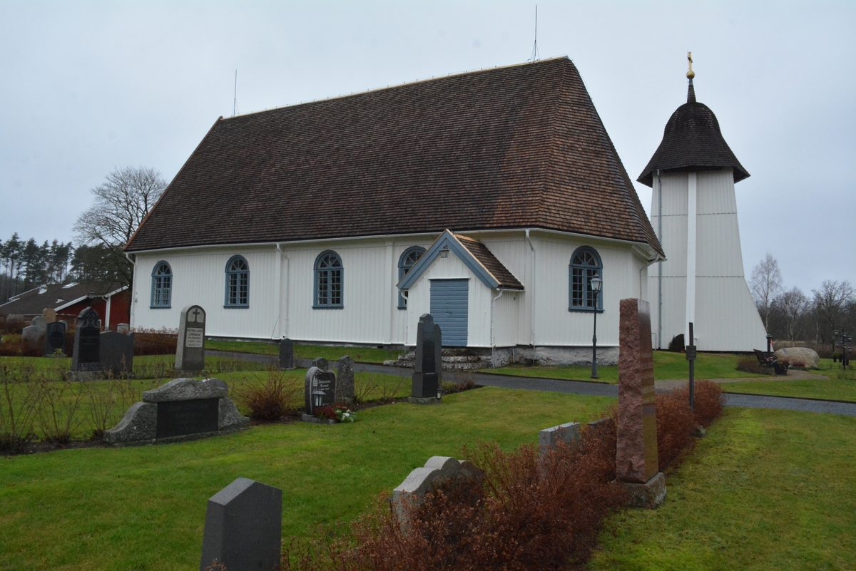 Exteriör: Norra Unnaryds kyrka. Norra Unnaryds socken i Jönköpings kommun. Avslutat arbete.